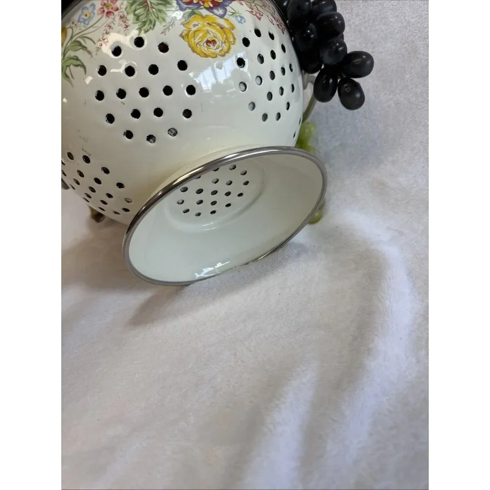 Vintage Kitchen Decor Enamel Colander W/artificial‎ Fruit Kitchencore Kitsch